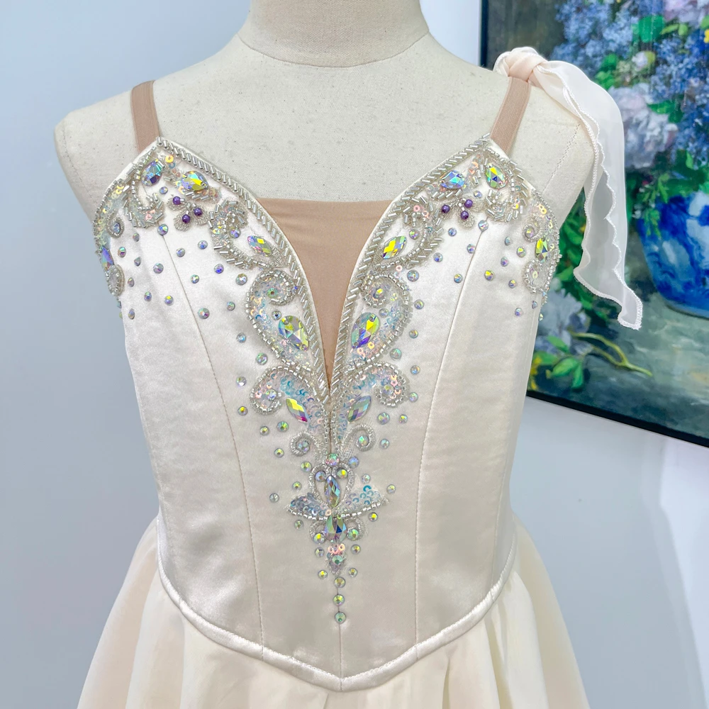 Abito da balletto in chiffon impreziosito da strass per performance | R0320