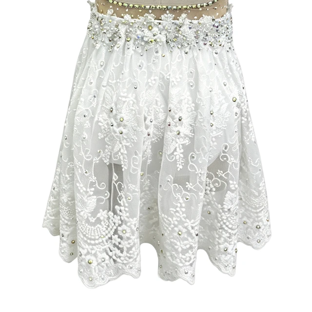 Abito da ballo lirico impreziosito da strass bianchi con scollo all'americana | BLC1374