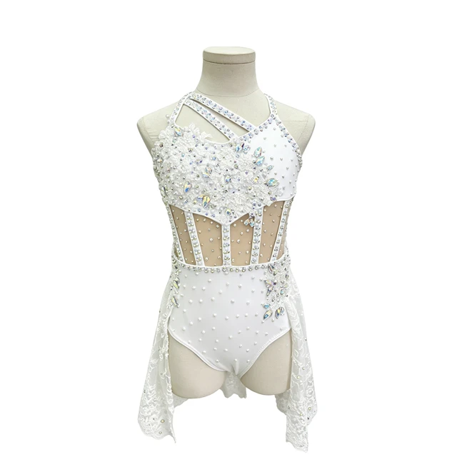 Abito da ballo lirico impreziosito da strass bianchi con scollo all'americana | BLC1374