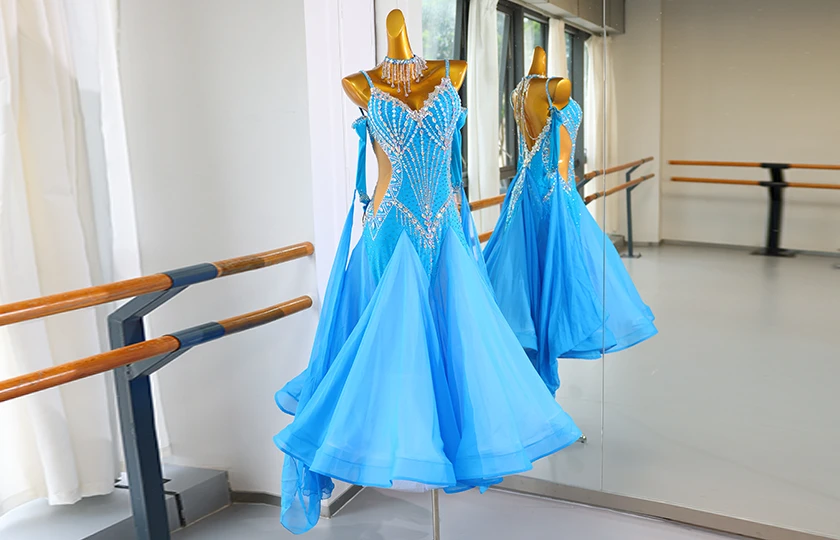 Standard latino con strass blu cielo e amp; Abito da ballo da sala | LD018