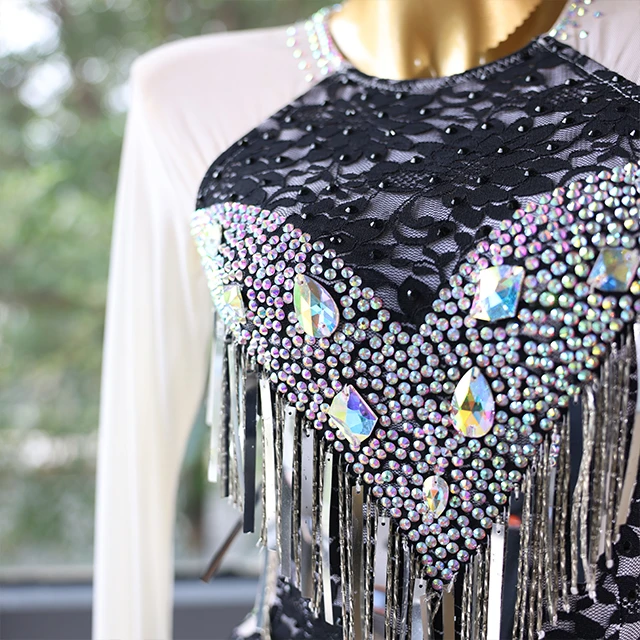 Abito da ballo latino con strass e frange di pizzo bianco nero | LD009